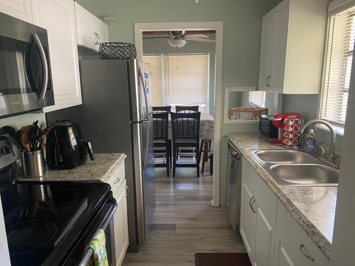 3 Bedroom House Fenced Backyard Private Patio Areas Grill Firepit Plenty Parking! Quick Access 10 Min To Beach Airport Delray West Palm Lake Worth Beach Exterior foto