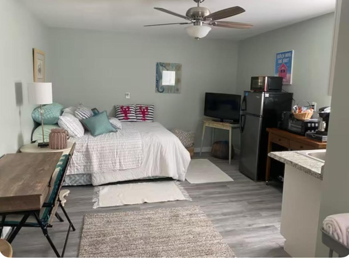 3 Bedroom House Fenced Backyard Private Patio Areas Grill Firepit Plenty Parking! Quick Access 10 Min To Beach Airport Delray West Palm Lake Worth Beach Exterior foto